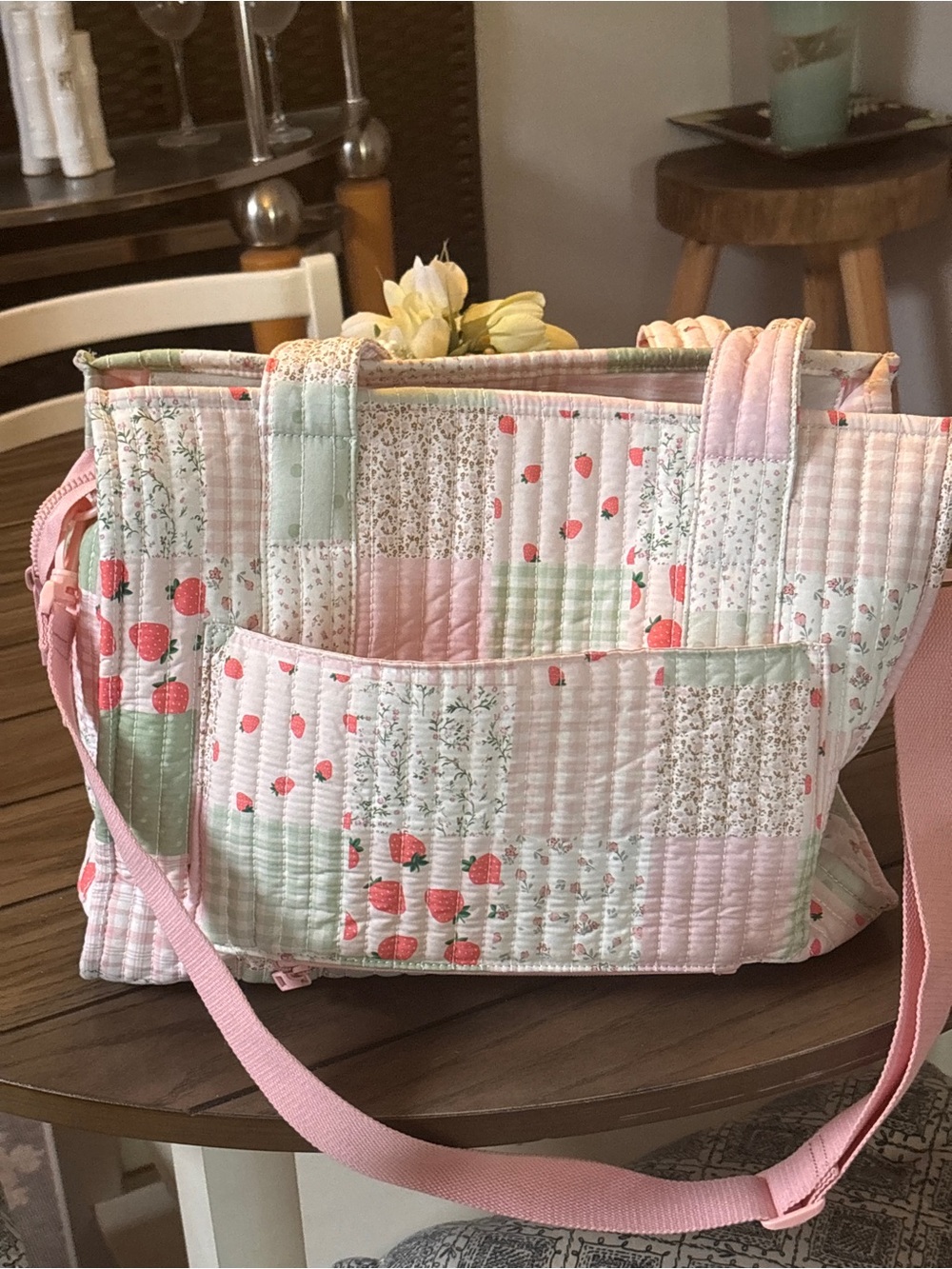 Quilted Patchwork Strawberry Print Tote Bag - Pink